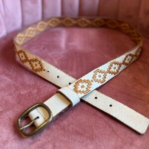 Leather Belt Distressed Crackled Bone Color Southwestern Embroidered Size M
